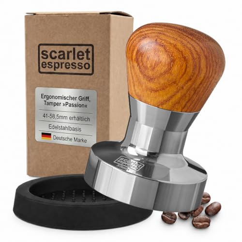 scarlet espresso | Tamper »Passion« für Barista; mit ergonomischem PVC- oder Edelholzgriff nach Wahl und Präzisions-Edelstahlbasis (Set 53 mm & Tamperablage)