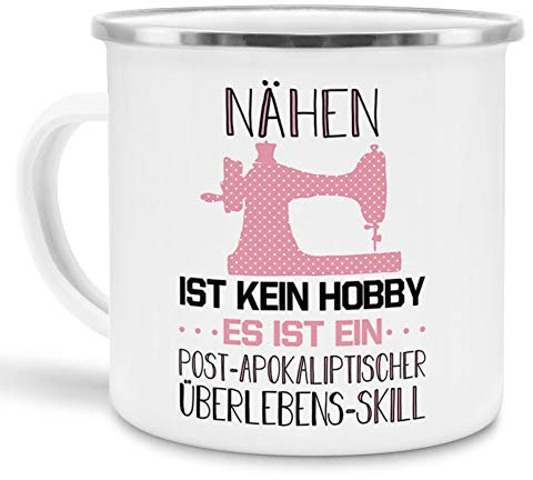 Tassendruck Emaille mit Spruch Nähen ist kein Hobby - Rosa Lustig/Arbeit/Büro/Witzig/Geschenkidee für Kollegen/Emaille groß