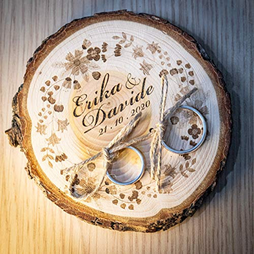 Porta fedi su fetta di legno tema floreale diametri da 10 a 19 cm, portafedi personalizzato per matrimonio o altro evento speciale anniversario, fedi nuziali
