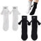 PRAOAHEI Magnetische Socken mit Händen Hand in Hand mit Magnetarmen Lustige Alberne Geschenke für Freunde Herren Familie Freundin Freund Liebende Paar (Schwarz+Weiß, 35-41, 2 Paar)