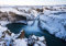 wandmotiv24 Fototapete Berge Wasserfall Schnee, 400 x 280 cm - selbstklebende Strukturtapete, Wanddeko, Wandbild, Wandtapete, Island Eis Wasser Steine M6757