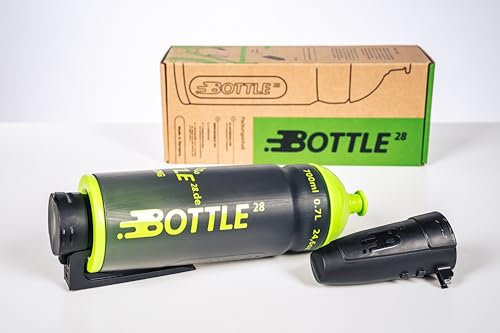Bottle28 | 700 ml Fahrrad-Trinkflasche mit magnetischem Flaschenhalter & integrierter Werkzeugaufbewahrung | Made in Germany | Set in Rauchschwarz/Green | Innovative Flaschen-Einbuchtung zum Stecken