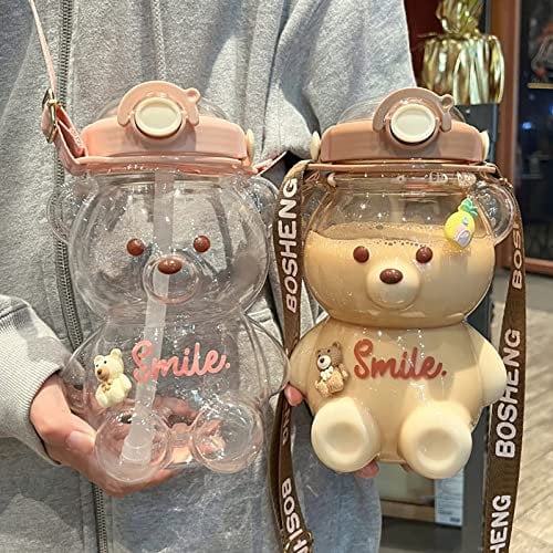 DKIIL NOIYB 1000 ml Kawaii-Bär-Wasserflasche mit Strohhalm, große Kawaii-Bär-förmige Wasserflasche mit Schultergurt, tragbare süße Trinkflasche für Schule, Reisen (ohne Aufkleber)