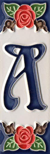 Piastrelle in ceramica con numeri civici e lettere a forma di rosa rossa italiana
