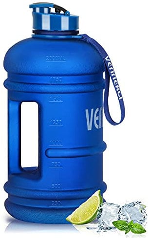 Sports Water Bottle 2.2 Litre, Extra Strong Gym Jug, 100% Leakproof BPA Free 2.2l Large Water Jug Half Gallon Water Bottle Sturdy Ideal for Men Fitness Outdoor Cycling Bodybuilding 73oz (Blue)