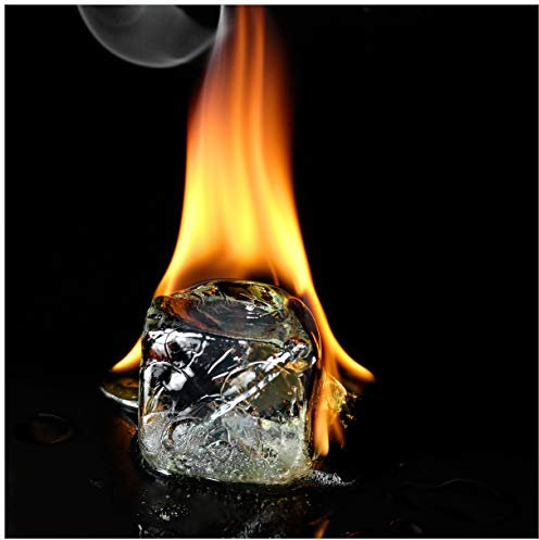 Wallario Glasbild Brennender Eiswürfel - 55 x 55 cm Wandbilder Glas in Premium-Qualität: Brillante Farben, freischwebende Optik