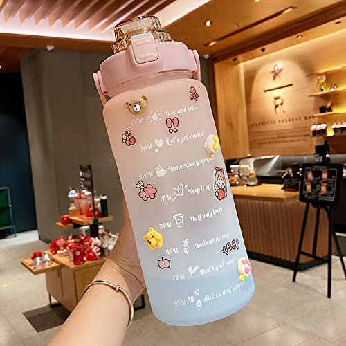 DKIIL NOIYB Botella de agua Kawaii de 2000 ml, botella de agua a prueba de fugas con calcomanía Kawaii 3D y marcador de tiempo, bonita botella de agua portátil con popote extraíble para la escuela y