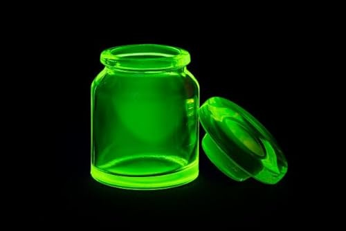 Uranium Glass Tableware (Glow Under UV) - Bouteille avec couvercle, République tchèque (brillant)