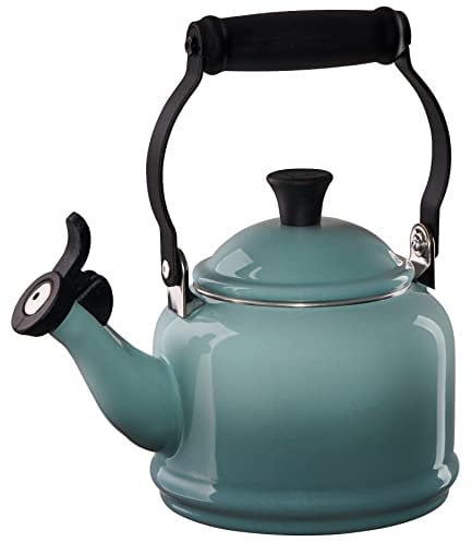 Le Creuset Smalto sul bollitore da tè Demi in acciaio, 1,25 Quart, sale marino