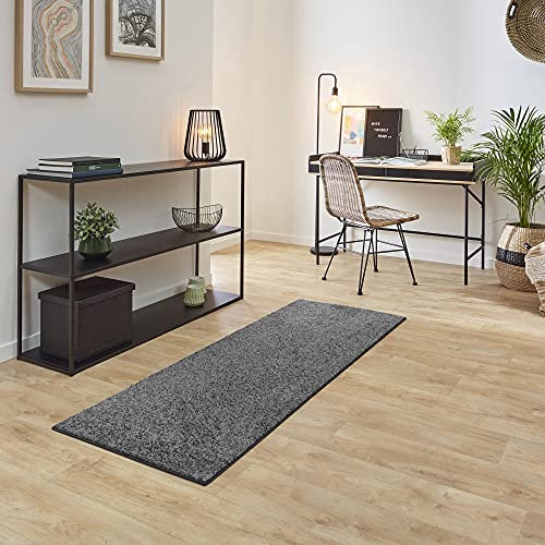 Carpet Studio Ohio Teppich Läufer 57x150cm, Weicher Kurzflor Teppich Läufer Flur, Schlaffzimmer, Wohnzimmer & Küche, Pflegeleicht, Geruchsneutral - Dunkelgrau