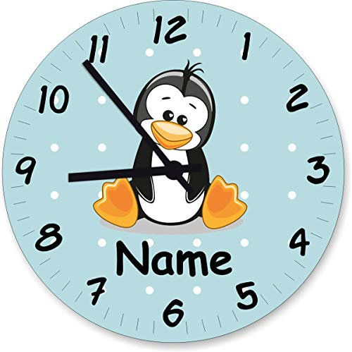 Shirtinstyle Wanduhr Kinderzimmeruhr Pinguin mit Wunschnamen Geschenk Uhr Kinder Handmade, 20cm, Farbe Pastellblau