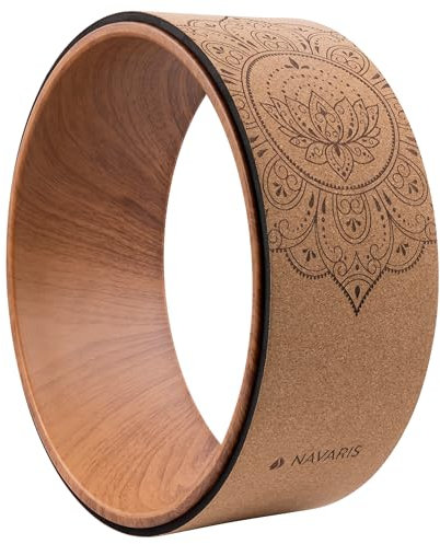 Navaris Yoga Rad Wheel aus Kork - 33 cm Yogarad für Yoga Pilates Gymnastik - Yoga Rolle - Fitness Ring für Stretching - Rückenrolle Pilatesrolle Yogarolle