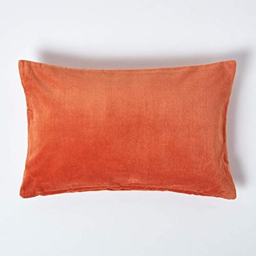 HOMESCAPES Housse de Coussin en Velours rectangulaire 100% Coton uni Orange, 30 x 50 cm