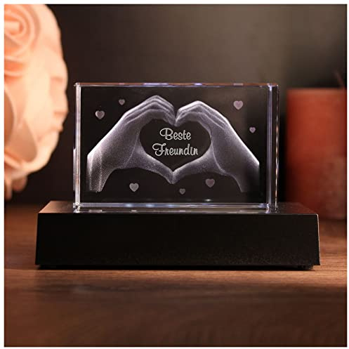 LoveGoals 3D Glas Kristall mit Gravur - Herz aus Zwei Händen mit Text Beste Freundin graviert - Geschenk Geschenke incl. Batt. LED-Sockel