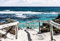 Scenolia Papier Peint Intissé Paysage Marin et Côte Sauvage 3 x 2,70m - Décoration Effet Trompe l’Oeil - Revêtement Panoramique Mural - Pose Facile et Qualité HD