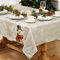 Alishomtll Weihnachten Beige Tischdecke, Schneeflocke Schneemann Weihnachtsbaum Quadratisch Tischdecken, Wasserabweisend Abwaschbar Tischtuch, Winter Party Festliche Deko Tischwäsche 140x140cm