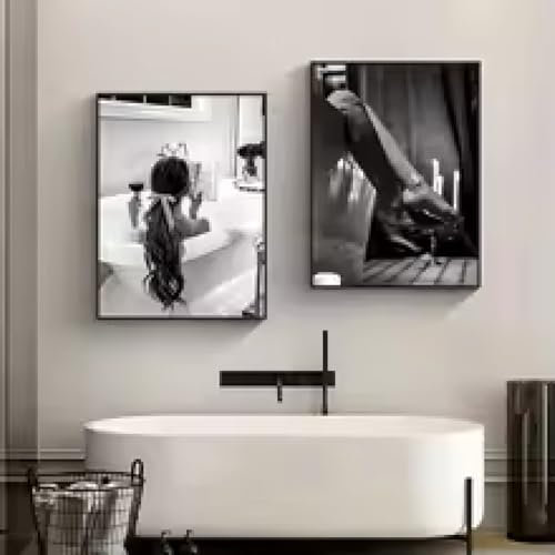 YUSUZHU Vintage Schwarz-Weiß-Frauen-Badezimmer-Leinwandgemälde, Frau in der Badewanne, Druck, Poster, Mädchen, Wandkunst, Toiletten-Modedekor, 21 x 30 x 2 cm, mit Rahmen