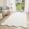 the carpet Lina Shape Scallop Teppich, Kunstfell, Flauschiger Teppich, Anti-Rutsch Unterseite, Waschbar, Super Soft, Creme, 120 x 160 cm
