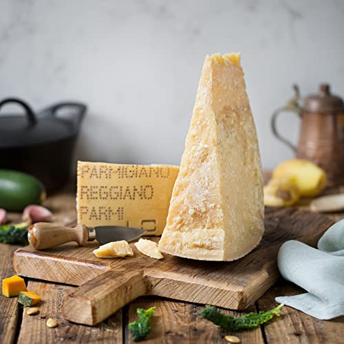 Parmigiano Reggiano DOP stagionato 36 mesi 600gr - EMILIA FOOD LOVE Selected with Love in Italy