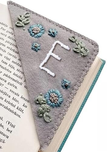 26 Buchstaben, personalisierbar, handbestickt, Eck-Lesezeichen, Filz, dreieckige Seite, genähte Ecke, handgefertigtes Lesezeichen, Zubehör für Buchliebhaber (E, Winter)