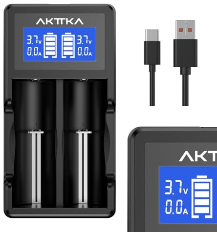 AKTTKA Caricabatterie Intelligente con Schermo LCD e Ricarica Rapida 5V/2A, Compatibile con Batterie Li-Ion 18650/21700/20700/26650 e Ni-MH/Ni-Cd AA/AAA/C, con Porta Type-C