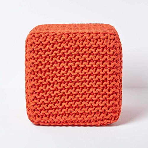 Homescapes gestrickter Sitzhocker Sitzwürfel orange, Strick Sitzpuff 35 x 35 x 35 cm, Strickhocker mit grob gestricktem Bezug aus 100% Baumwolle, Füllung aus 100% Polystyrol