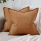 DakTou Braune Kissenbezüge 50x50 Kordsamt Gestreiftes Muster Kissenbezug Cord Modern Boho Sofakissen Dekokissen Kissenhüllen mit Genähtem Rand für Wohnzimmer Schlafzimmer 2er Set