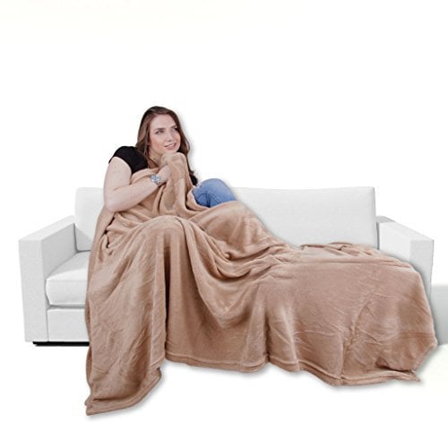 Bestgoodies Kuscheldecke 220x240cm in Beige, supersofte Tagesdecke in vielen Varianten erhältlich