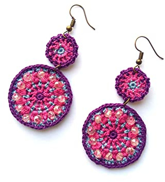 Pendientes tejidos a ganchillo con cuentas de vidrio, artesanales, joyería para mujer accesorio moda, pendientes mandala, pendientes étnicos, fucsia/violeta
