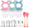 3pcs Sucettes de Fruits Bébés Tetine a Fruit BeBe Mangeoire pour Bébés de Fruits Sans BPA + 3 Tétines en Silicone en 3 Tailles + 2 Brosses à Doigts pour Bébé (3pcs Bleu+ Vert + Rose)