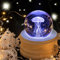 BUOTAU Kristallkugel Spieluhr, 360 ° drehbare hölzerne Spieluhr mit Licht,Quallen， Geburtstagsgeschenk, Projektionsfunktion mit Beleuchtung, LED Mond Lampe, Valentinstagsgeschenk, Jubiläu