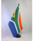 AZ FLAG - Drapeau De Table Afrique du Sud 21x14 cm - Petit Drapeau Sud Africain De Bureau 100% Polyester Avec Hampe De 25cm Et Socle En Plastique Noir