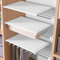 Verstellbare Spannstange, ausziehbarer Schrank-Aufbewahrungs-Organizer, Trennwand für Schuhe und Kleidung, DIY-Schlafzimmer-Garderoben-Organizer (weiß, 3353 cm Länge x 42 cm Breite) powerfully