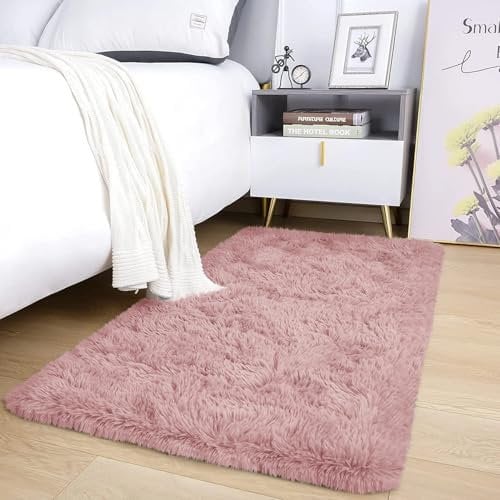 AMEHA Petit tapis moelleux à poils longs antidérapant pour chambre à coucher - Moderne super doux à poils épais - Ne perd pas ses poils et facile à nettoyer (rose, 50 cm x 80 cm)