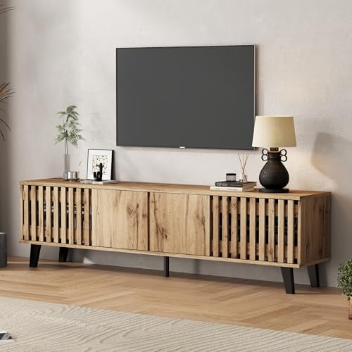 Merax Mueble de TV de 180 cm, mueble bajo con 4 armarios para televisor de 70 pulgadas, puertas de armario caladas, mueble de alta fidelidad para sala de estar/dormitorio, estilo rústico, color madera