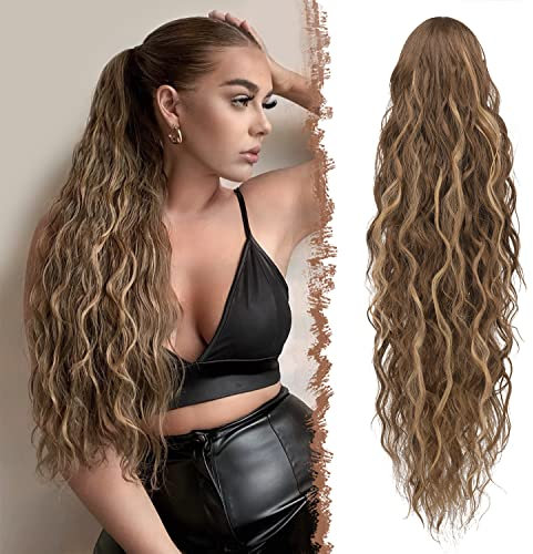 FESHFEN Lange Zopf Pferdeschwanz Haarextension mit kordelzug Lockig Honigblond gemischt Hellbraun Synthetik Haarverlängerung Natürliches Clip in Ponytail Kunsthaar Haarzopf für Damen 65cm