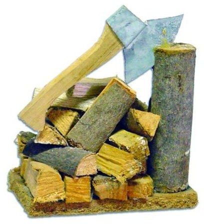 Krippe, Hackstock mit Axt und Holzscheiten, Länge 6cm