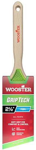 Wooster Grip Tech - Firm - Angle Sash Paint Brush - 2.5 Inch