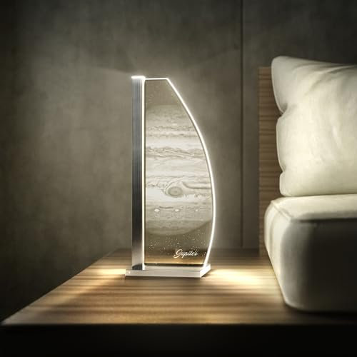 Luverre Tischlampe | LED-Leuchte | Glas-Leuchte mit Gravur für Nachttisch, Kommode, Wohnzimmer | Weltraum, Raumfahrt, Planet (Jupiter, Segel | silber)