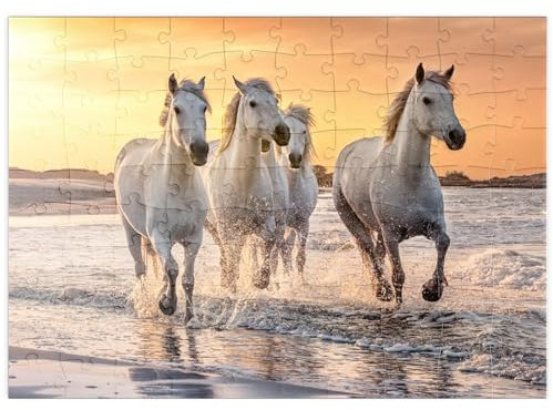 MyPuzzle Weiße Camargue Pferde galoppieren am Strand, Frankreich - Premium 100 Teile Puzzle - MyPuzzle Sonderkollektion von Puzzle Galaxy