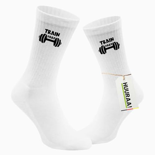 Huuraa Unisex Socken Train hard Hantel Geschenk | Baumwolle Tennissocken Geschenkidee Weiße Sportsocken mit Motiv Unisex Baumwollsocken für Frauen und Männer