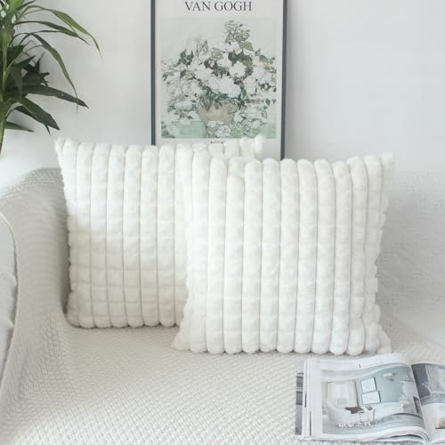 OYIMUA Creme Weiß Kissenbezug 45x45 2er Set Flauschig Kuschelkissen Plüsch Kissenbezüge Dekokissen Weich Pelz Kissenhülle Luxus Sofakissen Quadratisch Deko Kissen