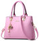 DEEVORCA Classique Femmes Sac à Main Élégant Sac Fourre avec Mode Cloches Suspendues Ornements Sac Bandoulière pour Achats Travail Voyage Quotidien Cuir PU Femme Sac D'épaule Rose