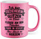 Erzieherin Tasse Geschenk Ich bin Erzieherin - Glitzer im Haar - Kleber an den Händen Geschenkidee Kindergärtnerin Kaffeetasse mit Spruch lustig Kaffee-Becher Kindergarten Kinderheim (Rosa Glitzer)