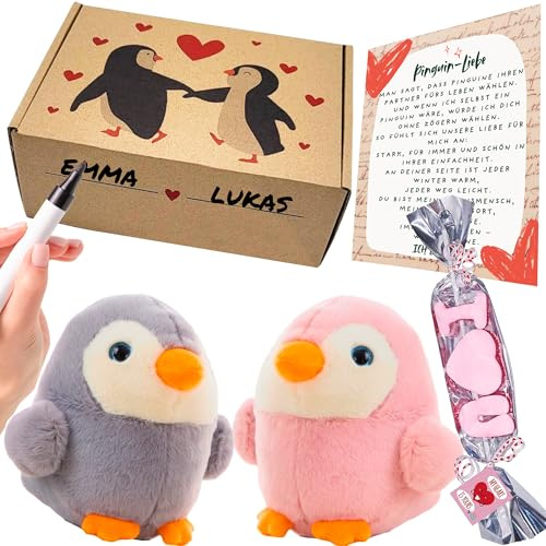 Peluchilandia Geschenke für die Freundin zum Valentinstag – Partner Geschenke mit 2 Pinguin-Kuscheltieren & Liebeskarte – Ich Liebe Dich Liebesgeschenk für Männer & Frauen