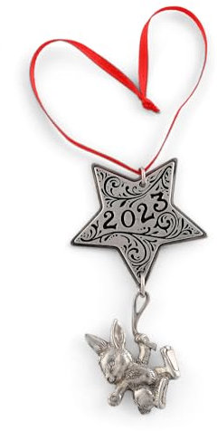 Arthur Court 2023 Limited Edition – 10,2 cm hoher Wunsch auf einem Sternhasen, handgefertigt, Zinn, Weihnachtsschmuck – jährliche Sammlerstück, Urlaubsdekoration mit eleganter Geschenkbox