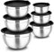 Joyfair Lot de 6 saladiers en acier inoxydable avec couvercle hermétique, idéal pour mélanger et servir, empilables et lavables au lave-vaisselle, 4,5 l/2,7 l/2,5 l/1,5 l/1,2 l/0,7 l, noir