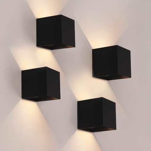 Ledvion 4er Set Wandlampe Innen/Aussen sensor Akku IP44 Schwarz Warmweiß | Für Einfahrt Gartenweg Terrasse oder Fassade geeignet und klar auf den Außeneinsatz ausgerichtet
