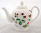 fromeuropewithlove Tetera de porcelana fina con diseño de fresas y mariposas, 591 ml, decorada a mano en Reino Unido
