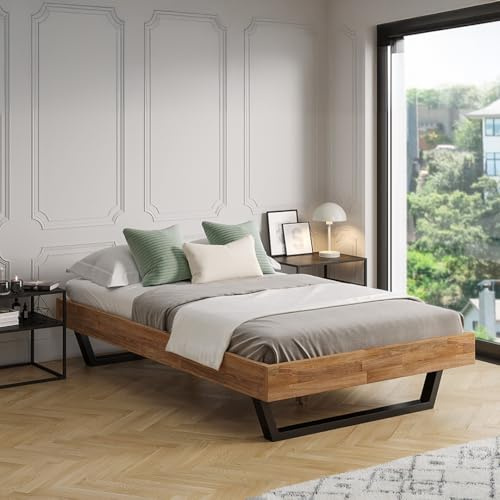skølm Alver Massivholzbett Eiche 120x200cm, Bettrahmen hochwertig in Natur | Bettgestell stabil aus Massivholz, Holzbett mit schwarzen Metallkufen,hochwertiges Bett, geeignet als Doppelbett Schlafzimmer